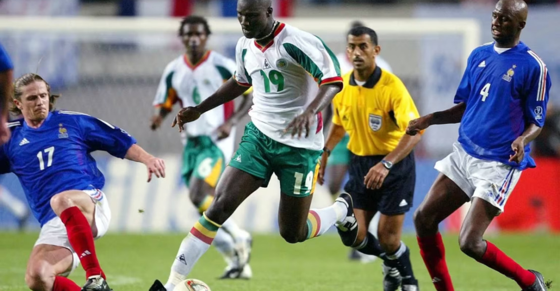 França e Senegal: A memória da zebra histórica na Copa de 2002 vive