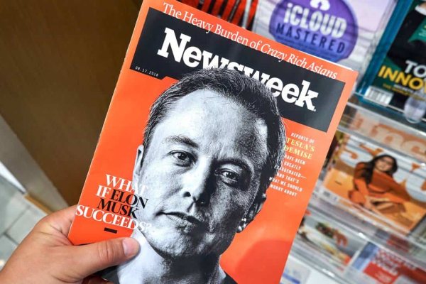 Elon Musk Alerta Sobre os Perigos da Inteligência Artificial Comparando-a com Armas Nucleares