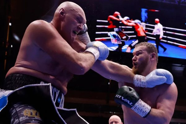 Tyson Fury Retorna com Vitória Triunfante Sobre Makhmudov em Londres