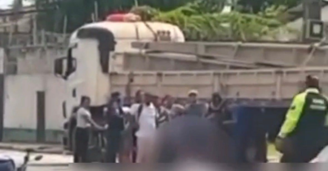 Jovem morre em colisão com carreta em Belém; imprudência no trânsito é apontada