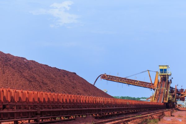 Moradores de Juruti bloqueiam rodovia em protesto por indenizações contra Alcoa