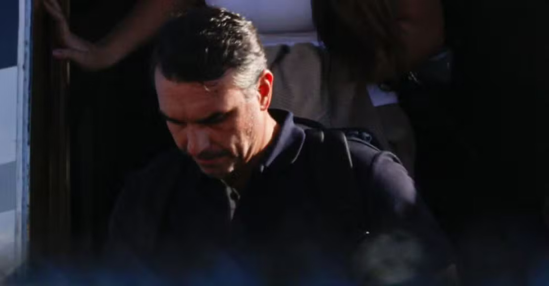 Carta de Flávio Bolsonaro e fuga do Brasil geram críticas e impactam a direita