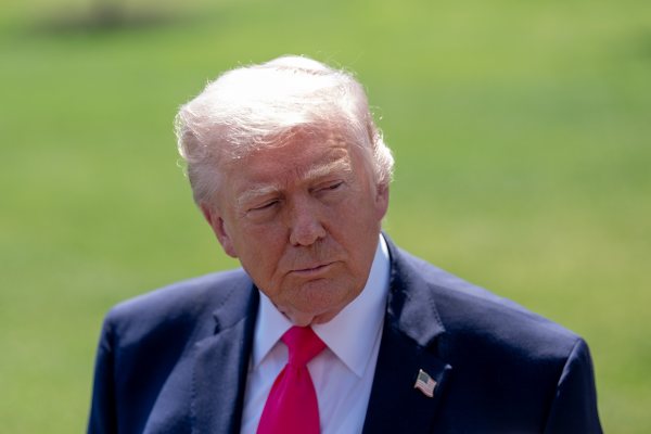 Trump Revela Documentos sobre Óvnis enquanto EUA Investigam Desaparecimentos