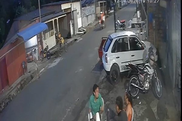 Colisão entre motocicletas em Oriximiná fere três pessoas e levanta questões sobre segurança no trânsito