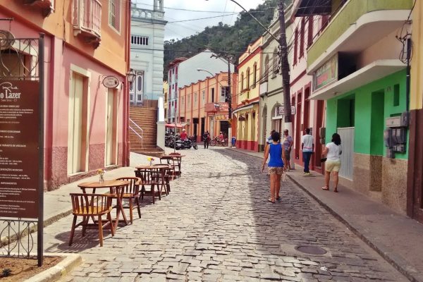 Disputa Histórica: ES e SC Batalham no Congresso pelo Título de 'Primeira Cidade Italiana' do Brasil