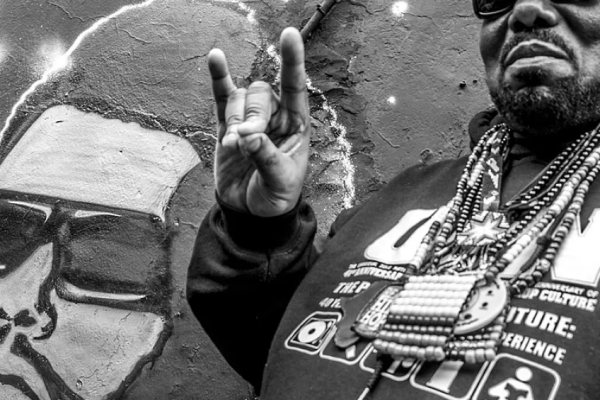 Afrika Bambaataa: Lenda do Hip-Hop Morre Após Luta Silenciosa Contra o Câncer