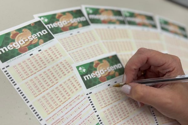 Prêmio da Mega-Sena Acumula em R$ 40 Milhões; Quatro Apostas de Santarém Ganham na Quadra